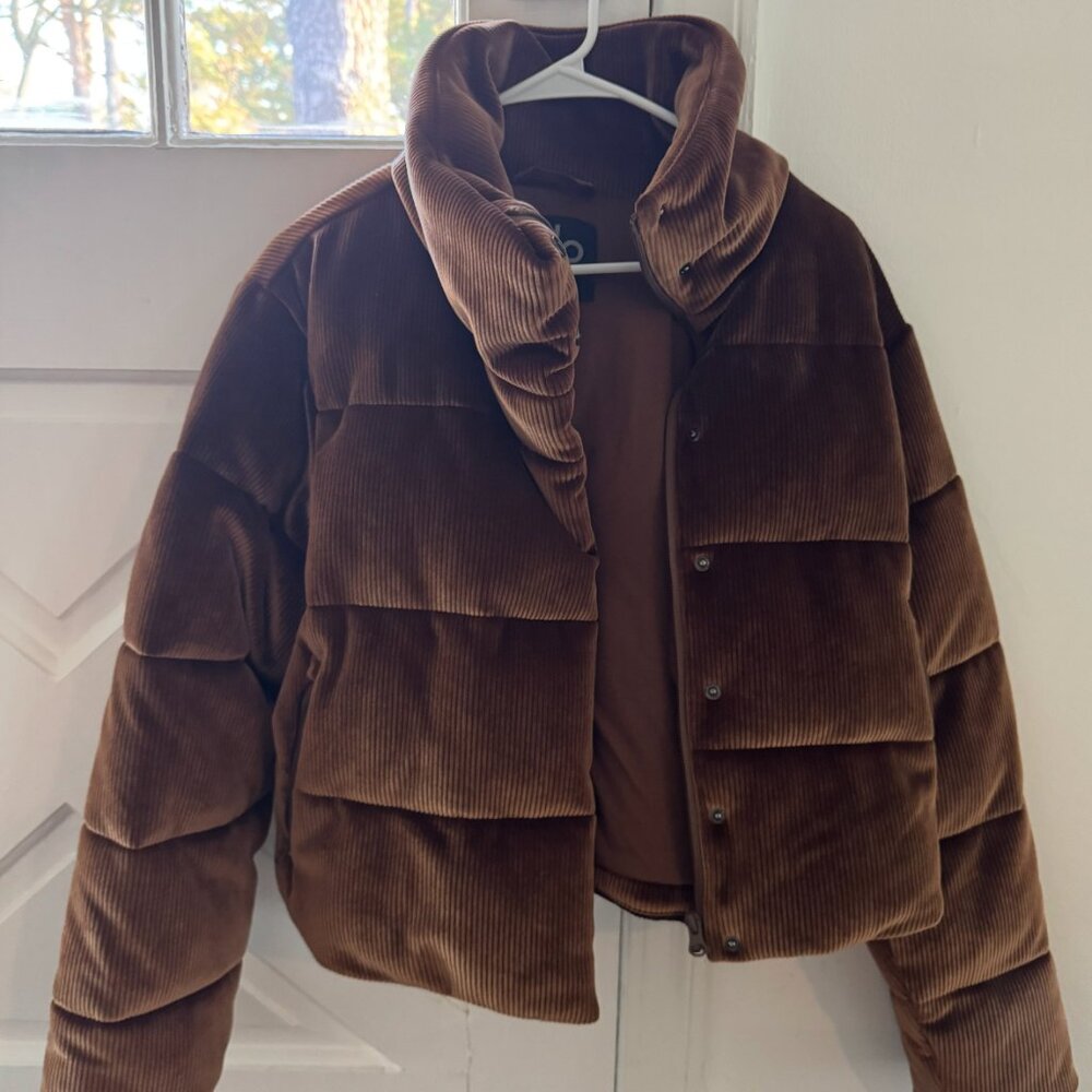 ALO YOGA - Ribbed Velour Gold Rush Puffer - Picture 2 of 8